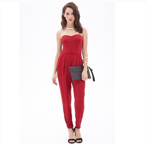 Red strapless‎ jumpsuit. - Picture 1 of 14